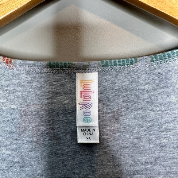 NWT Lularoe Perfect Tshirt - Picture 2 of 5